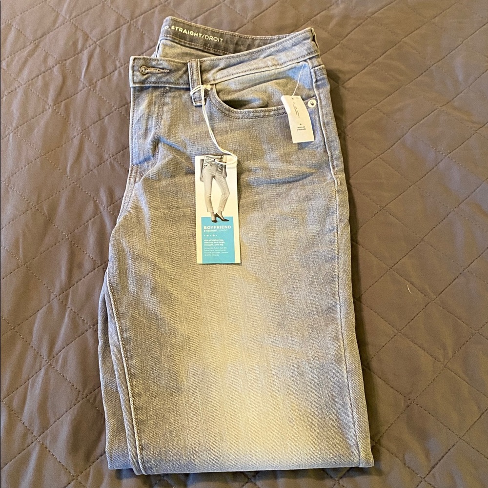 NWT Old Navy boyfriend straight jeans
